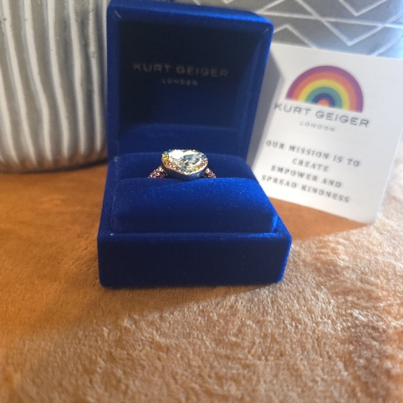 Kurt Geiger Heart Ring with Colorful Stones - Picture 10 of 13